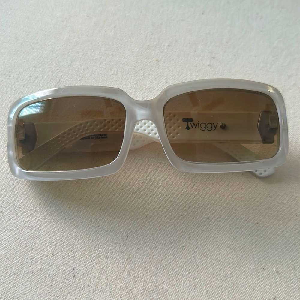 SPY Optic Unisex Sunglasses TWIGGY